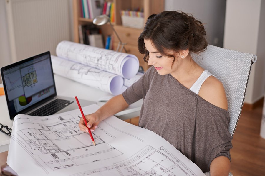 servicios-profesionales-mujer-joven-pero-creativa